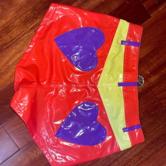 Current Mood Peace Sign Festival Shorts - Picture 2 of 3